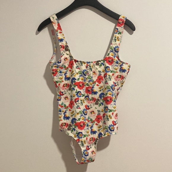 YSÉ flower swimsuit, size 4 - Picture 2 of 16